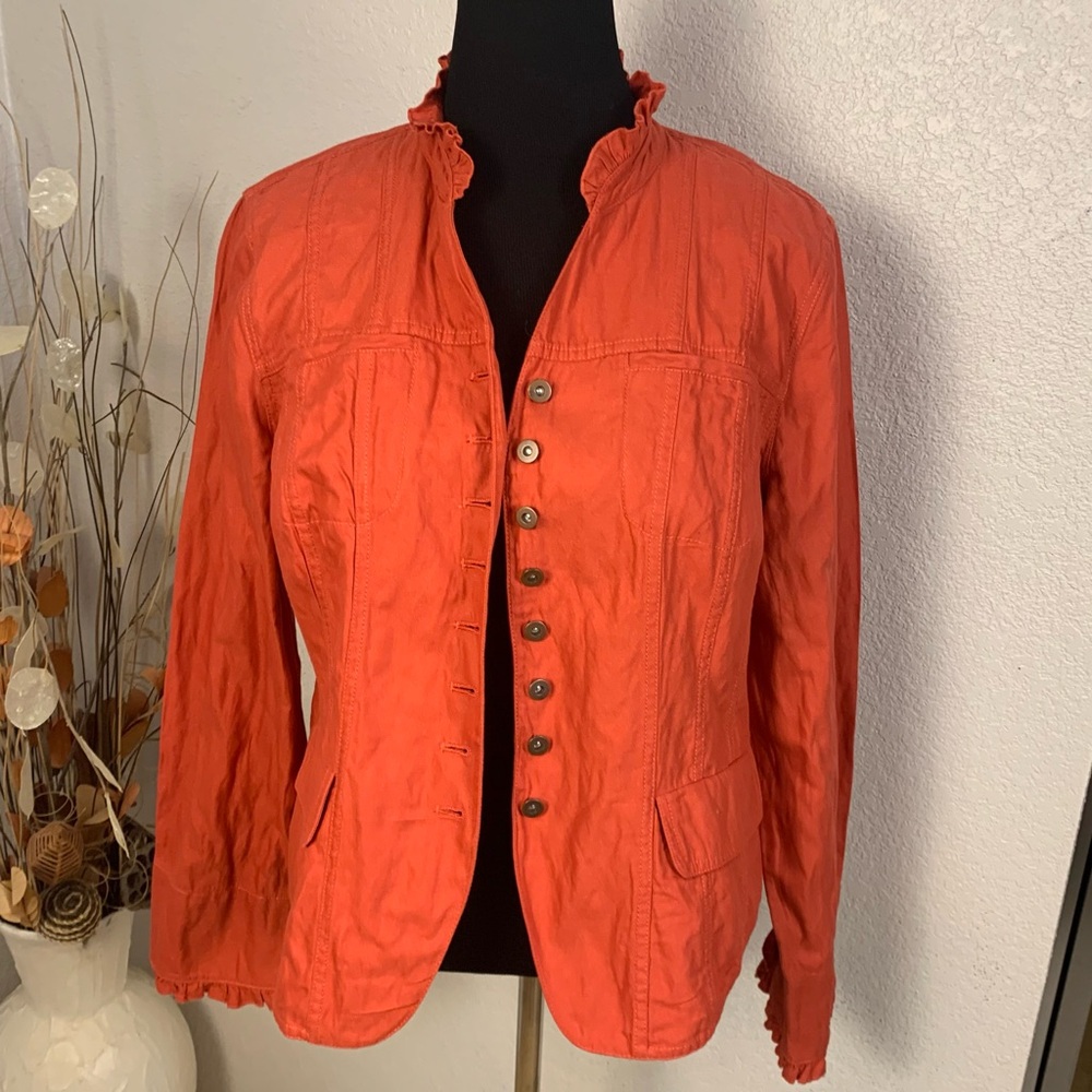 Nic+ Zoe light weight jacket with ruffled collar and cuffs